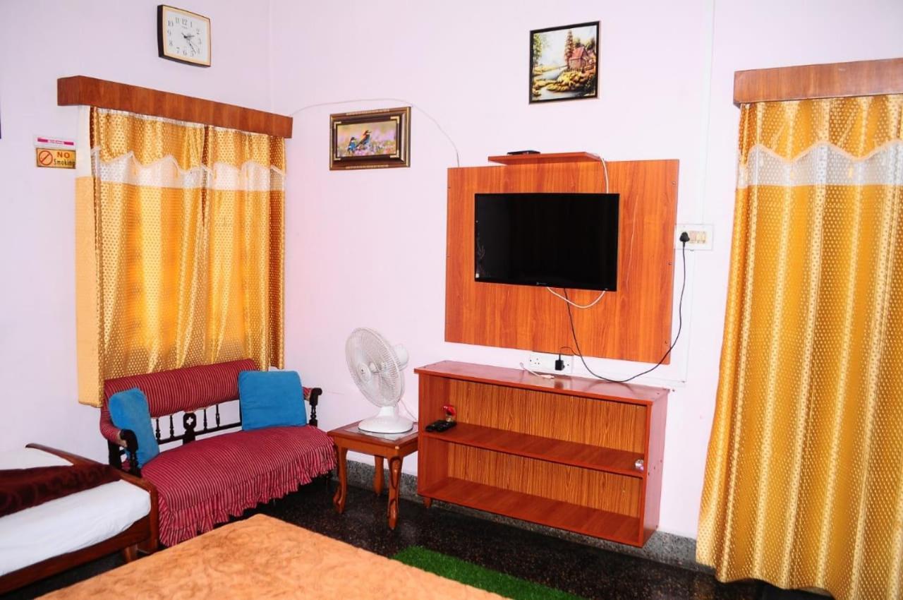 Park Corner Home Stay 쿠누르 외부 사진